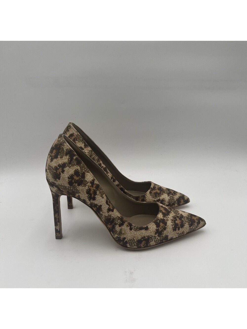 Manolo Blahnik BB 105 Leopard Print Fabric Pointed Toe High Heels Womens Size 36